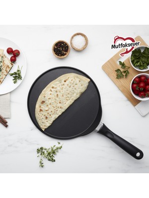 Karaca Mutfaksever Indüksiyon Tabanlı Biogranit Black Gözleme ve Krep Tava 26 cm