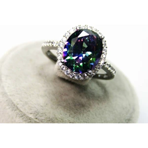 Lilah Gümüş Tr Gümüş Oval Mistik Topaz Taşlı Kadın Yüzük