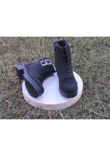 Toka Detaylı Kısa Postal Model Bot fırsatları