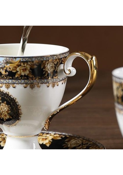 Avrupa Lüks Kemik Çini Kahve Fincanı ve Tabağı Setleri Retro Öğleden Sonra Çay Partisi Otel Ev Dekorasyon Düğün I Kahve Fincanı ve Tabak Setleri (Yurt Dışından)