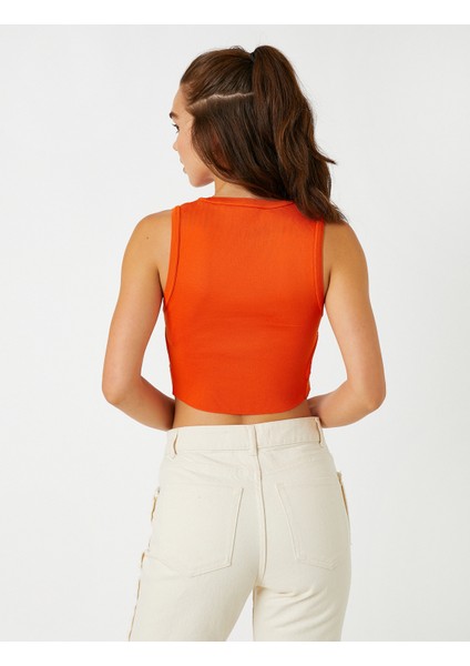 Crop Atlet Pencere Detaylı