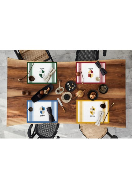 Colorful Hogwarts Houses Kumaş Amerikan Servis 4'lü Set 35X50CM fiyatları