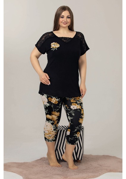 Siyah Renk ve Çiçek Desenli Lady 10588 Kadın Büyük Beden Kapri Pijama Takımı