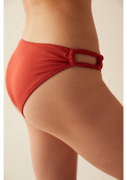 Madder Yandan Bağlama Detaylı Bikini Altı fırsatları