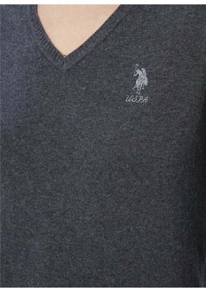 V Yaka Düz Gri Kadın Kazak GTD02-BSK22 modelleri