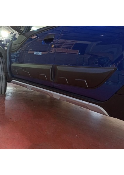 Dacıa Duster 2018 - Yan Marşpiyel 2 Parça