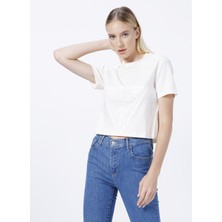 Guess Bisiklet Yaka Baskılı Krem Kadın T-Shirt V2YI06K8HM0-ADELE Crop T-Shırt