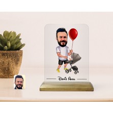 BK Kişiye Özel Aile Babası Karikatürlü Ahşap Standlı Çerçeve-2