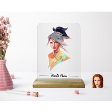 BK Kişiye Özel Kadın Soyut Karikatürlü Ahşap Standlı Çerçeve-27