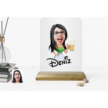 BK Kişiye Özel Kadın Karikatürlü Ahşap Standlı Çerçeve-30