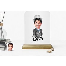 BK Kişiye Özel Erkek Mühendis Karikatürlü Ahşap Standlı Çerçeve