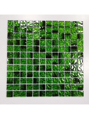 MozaiKristaL Mutfak  Tezgah Alnı ve Iç Mekan Dekorasyonları Için Desenli yüzey Kristal Cam Mozaik. Renk: Yeşil sim-Siyah Efekti. Cam Ölçüsü: 23x23x4 mm. File Ölçüsü: 30x30 cm. ( 1 m2 fiyatıdır )