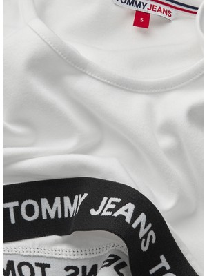 Tommy Jeans Bisiklet Yaka Beyaz Kadın T-Shirt DW0DW12945YBR