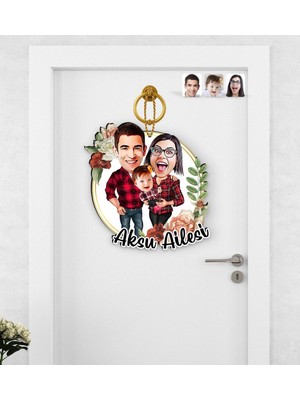 BK Kişiye Özel Aile Karikatürlü Ahşap Kapı Süsü-2