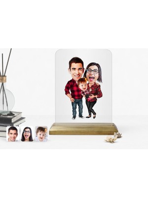 BK Kişiye Özel Aile Karikatürlü Ahşap Standlı Çerçeve-2