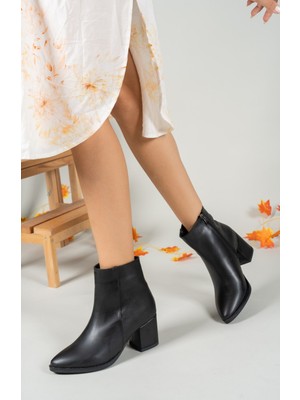 Riccon Siyah Cilt Kadın Bot 0012893S Orta Topuklu Yumuşak İç Taban ile Günlük Kullanım İçin