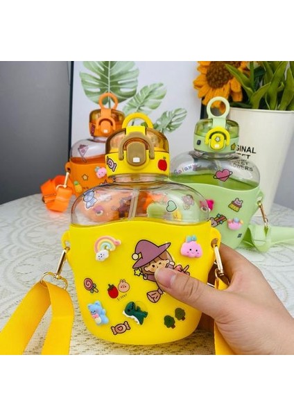 900ML Yüksek Değerli Su Kabı, Samanlı Büyük Kapasiteli Su Kabı, Sevimli Çocuk Su Şişesi (Yurt Dışından) modelleri