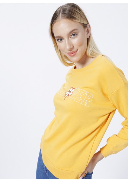 Baskılı Hardal Kadın Sweatshirt 22K0573K1 modelleri