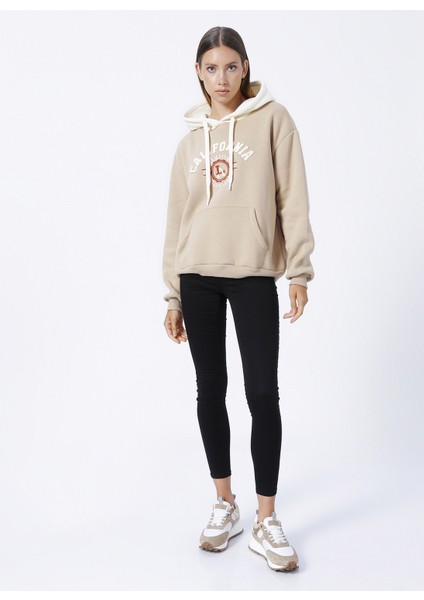 Kapüşon Yaka Baskılı Bej Kadın Sweatshirt 3WAL10010IK
