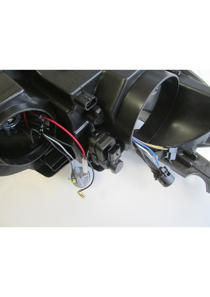 Peugeot 301- 13/16; Far Lambası Sol Elektrikli/motorlu) (H7/h1) (Ayfar) modelleri