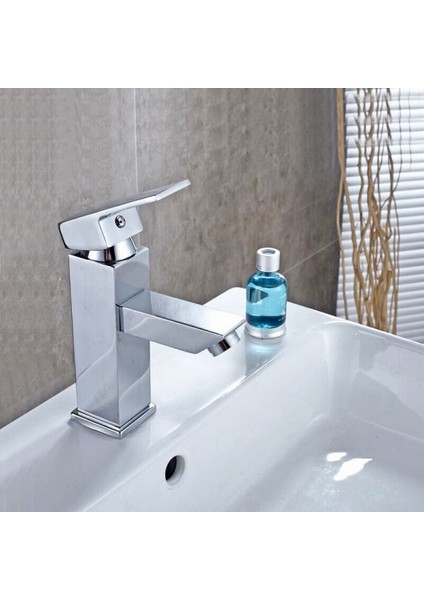 Aç - Kapa Ağır Kare Gövde Lavabo Bataryası