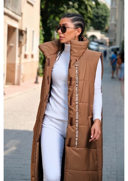 Kadın Kahverengi Dik Yaka Şerit Detaylı Cepli Uzun Şişme Yelek modelleri