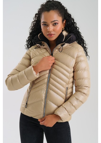 Kadın Mont Kapüşonlu 4120 RD23KB234120 modelleri
