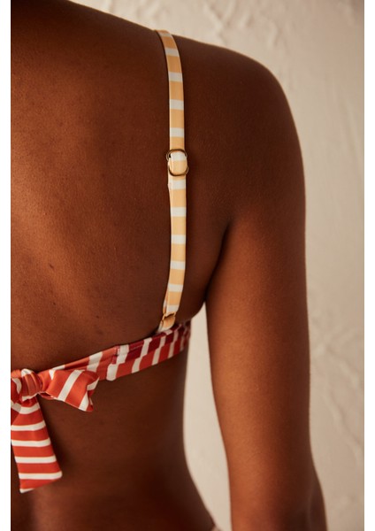 Çok Renkli Çizgili Havana Üçgen Bikini Üstü