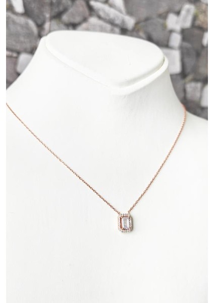 Baget Taşlı Pırlanta Model Gümüş Kolye modelleri