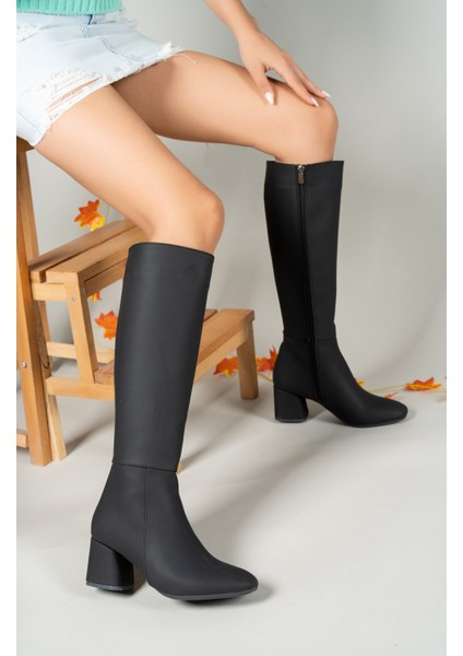 Kadın Mat Siyah Suni Deri Çizme – Fermuarlı, Ortopedik Taban, Kaymaz Taban ve Trekking Kullanımına Uygun indirimleri