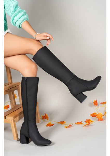 Kadın Mat Siyah Suni Deri Çizme – Yan Fermuarlı, Ortopedik Tabanlı, Orta Topuklu, Günlük ve Dış Mekan Kullanıma Uygun fiyatları