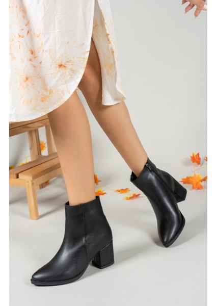 Siyah Cilt Kadın Bot 0012893S