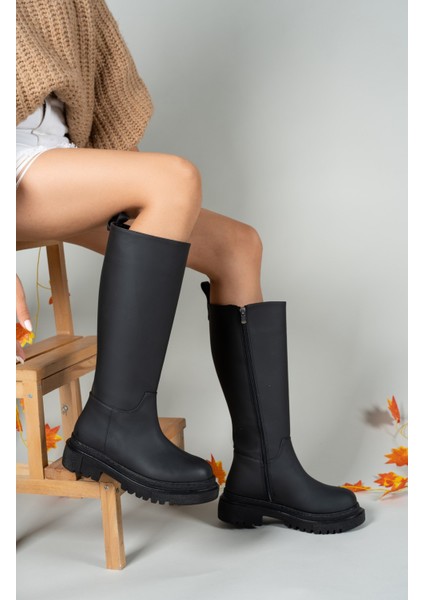 Kadın Mat Siyah Çizme – Ortopedik Tabanlı, Fermuarlı, Günlük ve Dış Mekan Kullanıma Uygun Rahat Model fiyatları