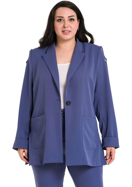 Büyük Beden Kol Ağzı Duble Katlamalı Omuzda Şerit ve D Toka Detaylı Yanı Yırtmaçlı Indigo Ceket fiyatları