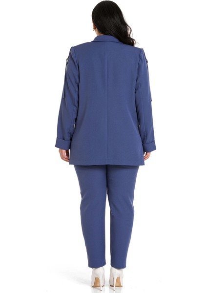 Büyük Beden Kol Ağzı Duble Katlamalı Omuzda Şerit ve D Toka Detaylı Yanı Yırtmaçlı Indigo Ceket modelleri