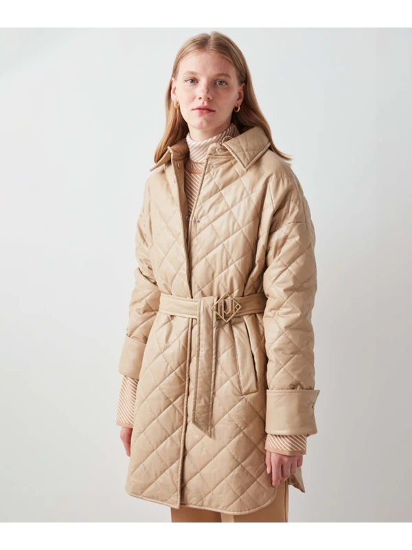 İpekyol Monogram kemerli kapitone mont IW6220011023003