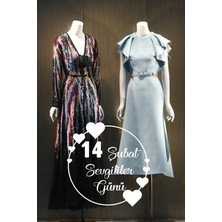 New Jargon 14 Şubat Sevgililer Günü Çember Üstünde Kalp 60 cm Sticker