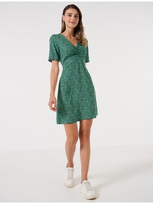 Jimmy Key Kadın Yeşil Düz Kesim V Yaka Çiçek Desenli Midi Elbise