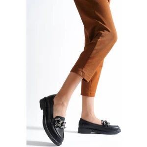 Kaymaz Taban Klasik Model Zincir Detaylı Bayan Oxfort Ayakkabı