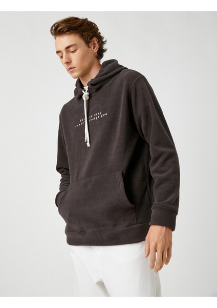 Polar İşlemeli Kapşonlu Sweatshirt Şardonlu