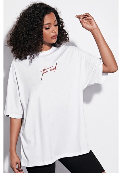 Oversize The End Baskılı Beyaz Tshirt modelleri