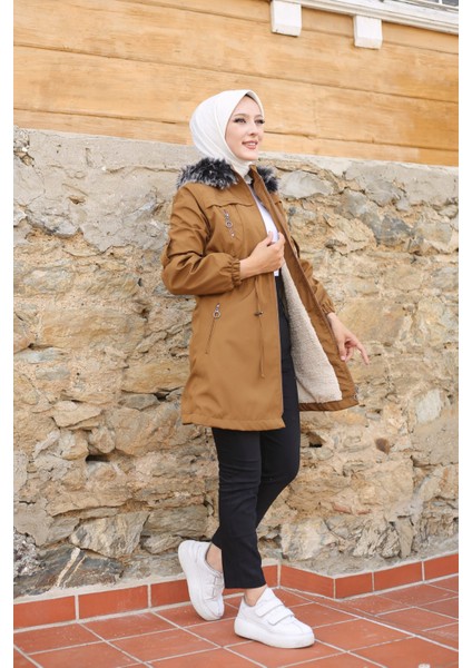 Taba Içi Kürklü ve Su Geçirmez Kadın Kışlık Mont & Kaban