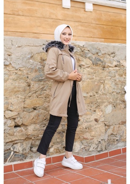 Bej Içi Kürklü ve Su Geçirmez Kadın Kışlık Mont & Kaban indirimleri