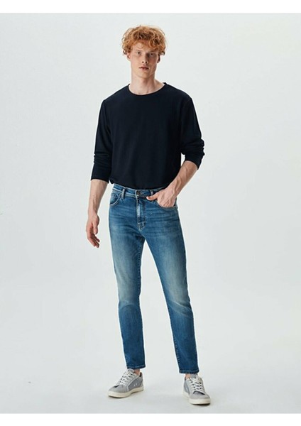 Louıs Y Smokey Undamaged Jeans