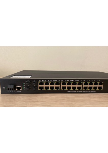 24 Port Bakır 24*10/100/1000 Port 2*1000 Port Fiber Girişli 28 Port Endüstriyel Yönetilebilir Poe Switch8