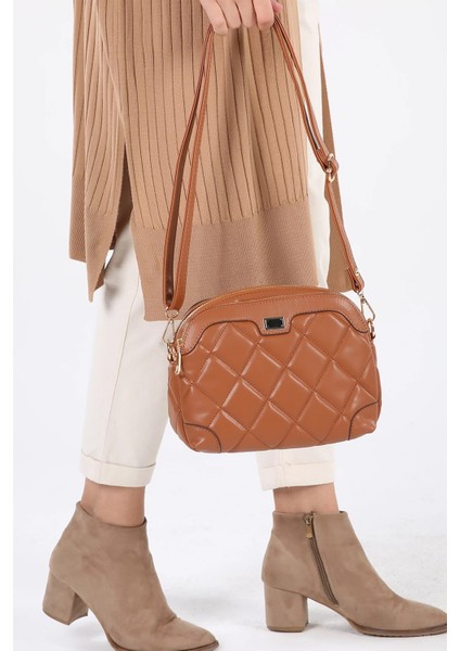 Kadın 3 Gözlü Uzun Çapraz Askılı Kapitone Omuz Çantası