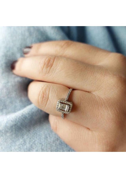 Baget Taşlı Altın Yüzük 14 Ayar 2.04 Gram ABYYZK0144