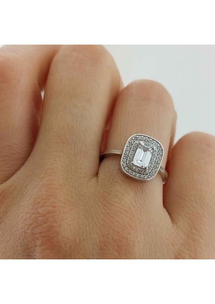 Baget Taşlı Altın Yüzük 14 Ayar 2.31 Gram ABYYZK0145