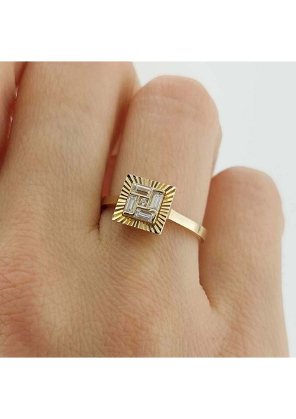 Baget Taşlı Altın Yüzük 14 Ayar 2.13 Gram ABYYZK0154