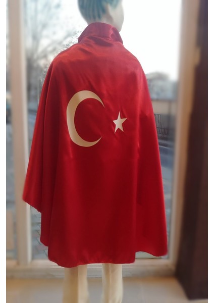 Ayyıldız Baskılı Bayrak Pelerin